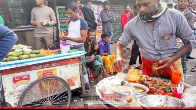 রাস্তার এই খোলা খাবার কতটুকু নিরাপদ?