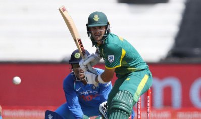 ভারতের বিপক্ষে শট খেলছেন মারক্রাম