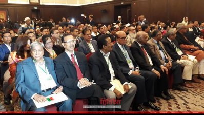 বৈঠক স্থলে উপস্থিত নেতারা