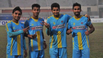চট্টগ্রাম আবাহনীর চার গোলদাতা (বাঁ থেকে) সবুজ, আব্দুল্লাহ, সোহেল রানা ও রনি। ছবি-বাফুফে