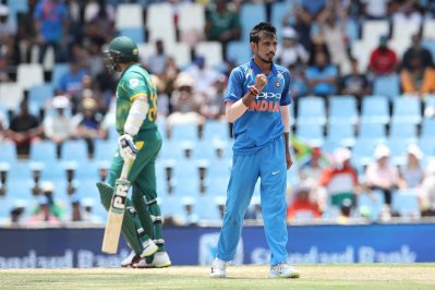 ক্যারিয়ারে প্রথমবার পাঁচ উইকেট নিলেন চাহাল
