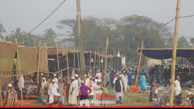 সাতক্ষীরায় শুরু হয়েছে লাখো মুসল্লির উপস্থিতিতে তিন দিনব্যাপী ইজতেমা ৪
