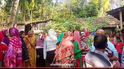 নিহত পরীক্ষার্থীদের বাড়িতে শোকের ছায়া