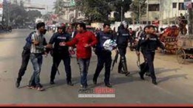 বিএনপির মিছিল থেকে আটক নেতাকর্মীরা