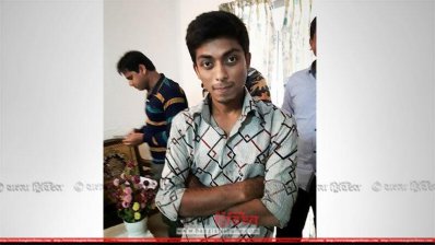 প্রক্সি পরীক্ষা দেওয়ার সময় আটক সবুজ