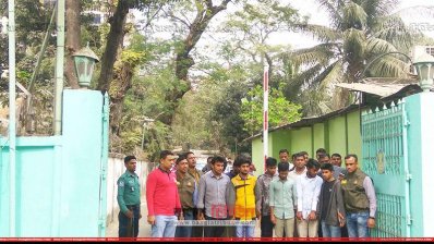 আটক প্রশ্নফাঁস চক্রের সদস্যরা