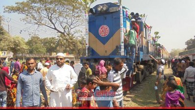 রাজবাড়ী থেকে ভারত যাচ্ছে ওরশ স্পেশাল ট্রেন (ছবি: রাজবাড়ী প্রতিনিধি)