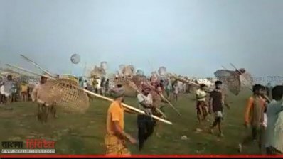 জলমহালে মাছ ধরতে যাওয়া জেলেরা
