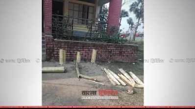 গফরগাঁওয়ে স্কুলে তৈরি করা অস্থায়ী শহীদ মিনারে ভাঙচুর