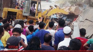 অবৈধ স্থাপনা উচ্ছেদ অভিযান (ছবি- প্রতিনিধি)