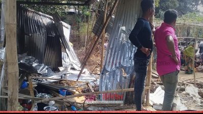 বাড়িঘরে ভাঙচুর করা হয়