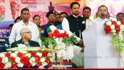 অনুষ্ঠানে প্রধান অতিথি হিসেবে বক্তব্য দিচ্ছেন পরিকল্পনামন্ত্রী আ হ ম মুস্তফা কামাল