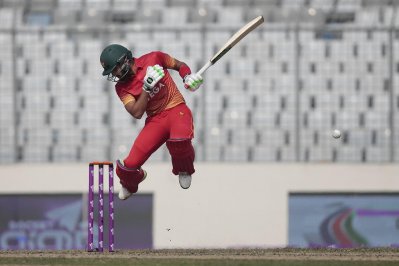 ঝড়ো এক ইনিংস খেললেন সিকান্দার রাজা