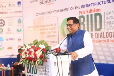 &lsquo;৯ম আন্তর্জাতিক বাংলাদেশ ইনফ্রাস্ট্রাকচার ইনোভেশন অ্যান্ড ডেভলপমেন্ট (বিড), এক্সপো ও ডায়লগ&rsquo;-এর সমাপনী অনুষ্ঠানে বক্তব্য রাখছেন বিদ্যুৎ, জ্বালানি ও খনিজ সম্পদ প্রতিমন্ত্রী নসরুল হামিদ  