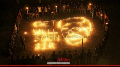 আলোর রেখায় তৈরি জাফর ইকবালের প্রতিকৃতি
