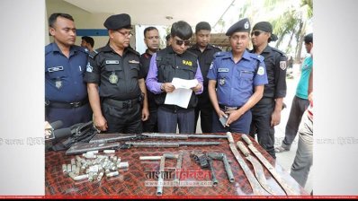 বন্দুকযুদ্ধের ঘটনায় র&zwnj;্যাবের সংবাদ সম্মেলন