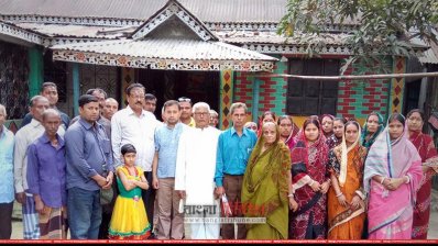 কচুয়ার দেব বাড়িতে বিপ্লব দেবের স্বজনরা