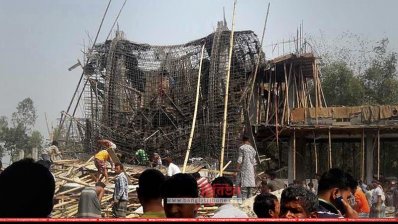 নির্মাণাধীন পেট্রোল পাম্পের ছাদ ধসে তিন শ্রমিক নিহত