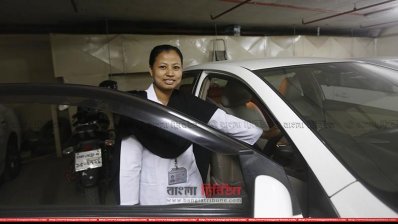চালকের আসনে বাড়ছে নারীর কদর