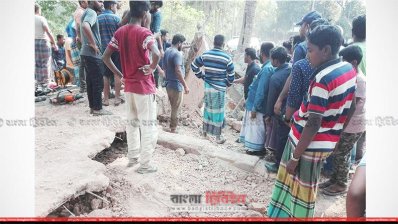 স্কুলের পরিত্যক্ত ভবন ধসে দুই ছাত্র আহত