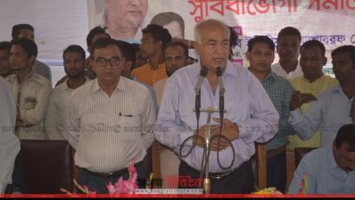 বক্তব্য রাখছেন গৃহায়ণ ও গণপূর্তমন্ত্রী ইঞ্জিনিয়ার মোশাররফ হোসেন