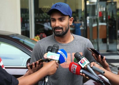 মিডিয়ার সঙ্গে কথা বলছেন লিটন (বিসিবি)