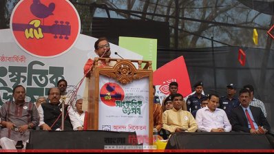 বক্তব্য রাখছেন আসাদুজ্জামান নূর (ছবি- প্রতিনিধি)