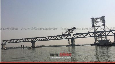 পিয়ারে বসানো হয়েছে তৃতীয় স্প্যান