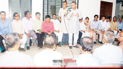 বক্তব্য রাখছেন বিএনপির স্থায়ী কমিটির সদস্য আমীর খসরু মাহমুদ চৌধুরী 