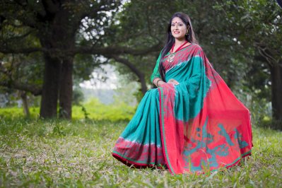 রঙ বাংলাদেশ-এর পোশাক 