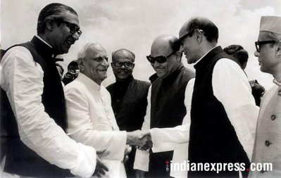 ১৯৭৪ সালের ৬ জুন ঢাকার তেজগাঁও বিমানবন্দরে ভারতের প্রেসিডেন্ট ভিভি গিরিকে উষ্ণ অভ্যর্থনা জানান বাংলাদেশের প্রেসিডেন্ট মোহাম্মাদউল্লাহ, প্রধানমন্ত্রী শেখ মুজিবুর রহমান, কূটনীতিকসহ অনেকে।