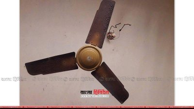 ওপরের ফ্যান পর্যন্ত ছড়িয়ে পড়ে আগুনের ফুলকি