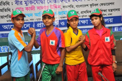 চার ফাইনালিস্ট দলের অধিনায়ক (ছবি বাফুফে)