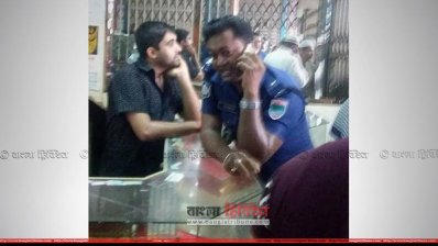 যশোরে ইয়াবা দিয়ে ব্যবসায়ীকে ফাঁসানোর অভিযোগ তিন পুলিশের বিরুদ্ধে