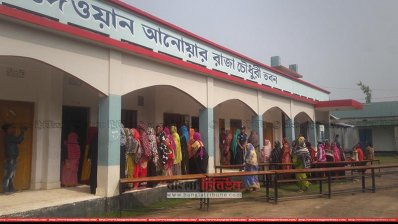 সুনামগঞ্জ পৌরসভায় শান্তিপূর্ণ ভোটগ্রহণ চলছে