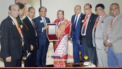 প্রধানমন্ত্রীকে &lsquo;মেডেল অব ডিসটিংকশন&rsquo; দিয়েছে লায়ন্স ক্লাব ইন্টারন্যাশনাল
