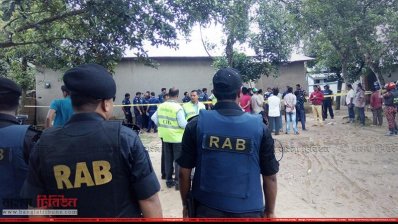 জঙ্গি আস্তানা হবিরবাড়িতে অভিযান চলার সময়