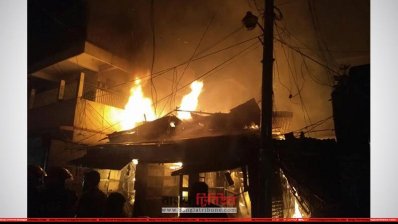 কেরানীগঞ্জে কর্মজীবী হোস্টেলে আগুন
