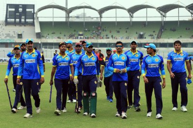 জয় নিয়ে মাঠ ছাড়ছে আবাহনী