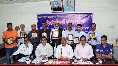 যশোরে দুদক চেয়ারম্যান ইকবাল মাহমুদ 