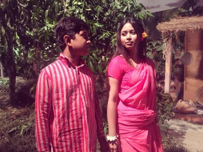 নাটকের দৃশ্যে বনবাসে রহিম ও রূপবান!