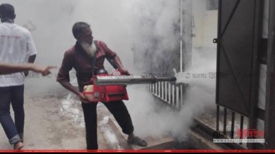 অল্প সময়েই গরম হয়ে বন্ধ হয়ে যায় ফগার মেশিনগুলো (ফাইল ছবি)
