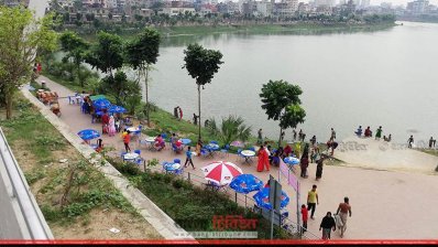 হাতিরঝিলে বৈশাখী আমেজ