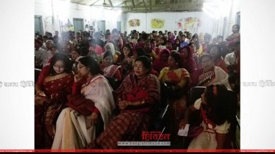 &lsquo;প্রচ্ছদ&rsquo; এর অনুষ্ঠানে দর্শক-শ্রোতাদের একাংশ
