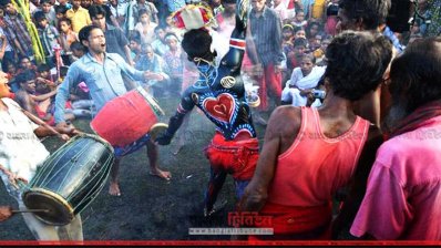 চলছে গীতনৃত্য