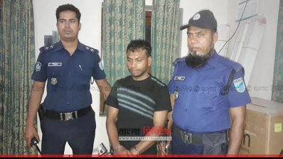 বাসযাত্রীর হাত বিচ্ছিন্ন করা ট্রাকের চালক গ্রেফতার