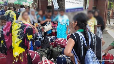 দেশে ফেরা নারীদের কয়েকজন