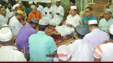 খালেদা জিয়ার জন্য দোয়া ও মোনাজাতের আয়োজন করা হয়
