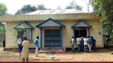 রাজনগরে পুড়ে যাওয়া বাড়ি
