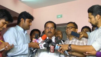 প্রধানমন্ত্রী দেশে ফিরলে কোটা সংস্কার নিয়ে প্রজ্ঞাপনের আশ্বাস নানকের